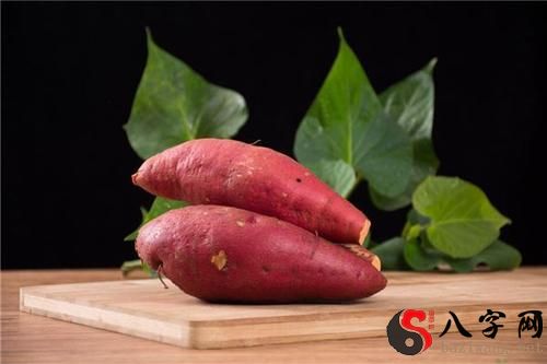 梦见手里抓着红薯