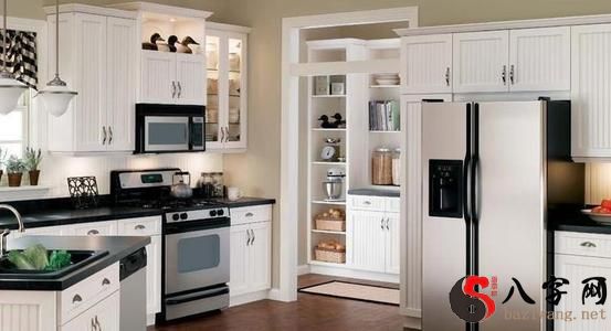 梦见门口有冰箱