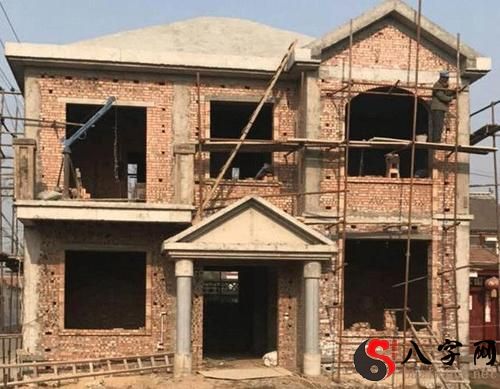 梦见家中拆旧房盖新房