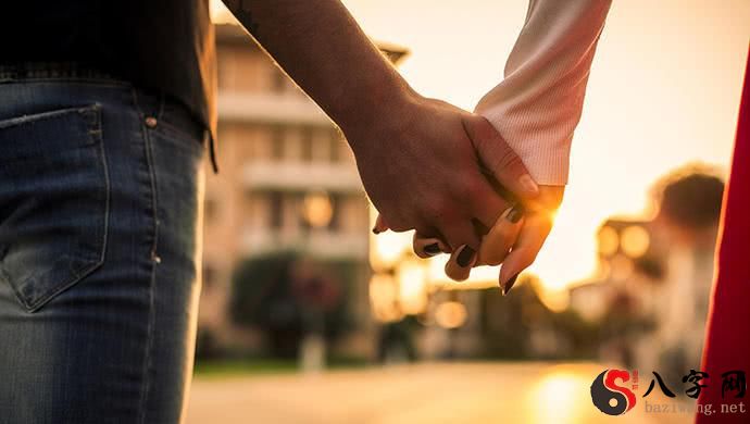 梦见自己谈恋爱